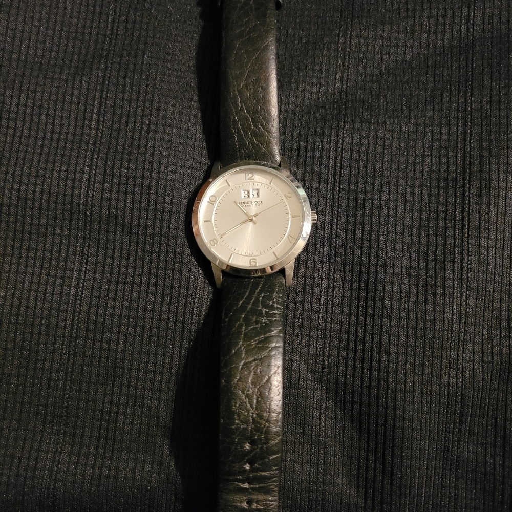 Watch - Picture 4 of 4